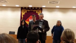 Guanyadors premi literari Valldoreix 2014
Aina Casal_ Rosa López Grau A la Sala de Plens de EMD Valldoreix es van donar els premis als guanyadors del Premi literari Valldoreix 2014. Notícies relacionades amb Rosa López, #PasionConTinta, #Comunicacio #Marketing #Literatura Premis literaris, tallerista