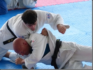 Microrelat Tatami, de Rosa López #PasionConTinta. Temàtica #Judo

Notícies relacionades amb Rosa López, #PasionConTinta, #Comunicacio #Marketing #Literatura Premis literaris, tallerista
Miquel Luque i Francisco a la fotografia
