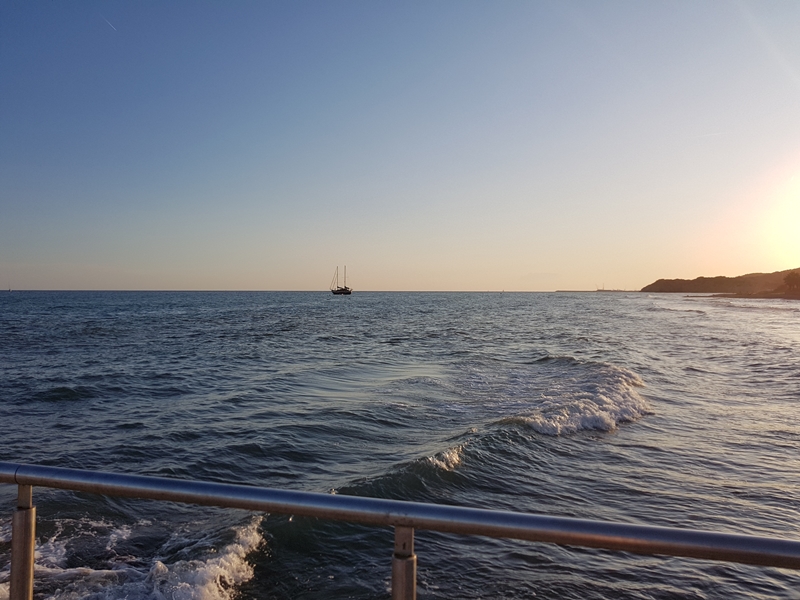 Explora la bellesa del mar a través de la galeria fotográfica sobre el mar a la web de Rosa López. Deixa't inspirar per la seva passió! #PasionConTinta #Comunicacio #Fotografia #Sitges 1