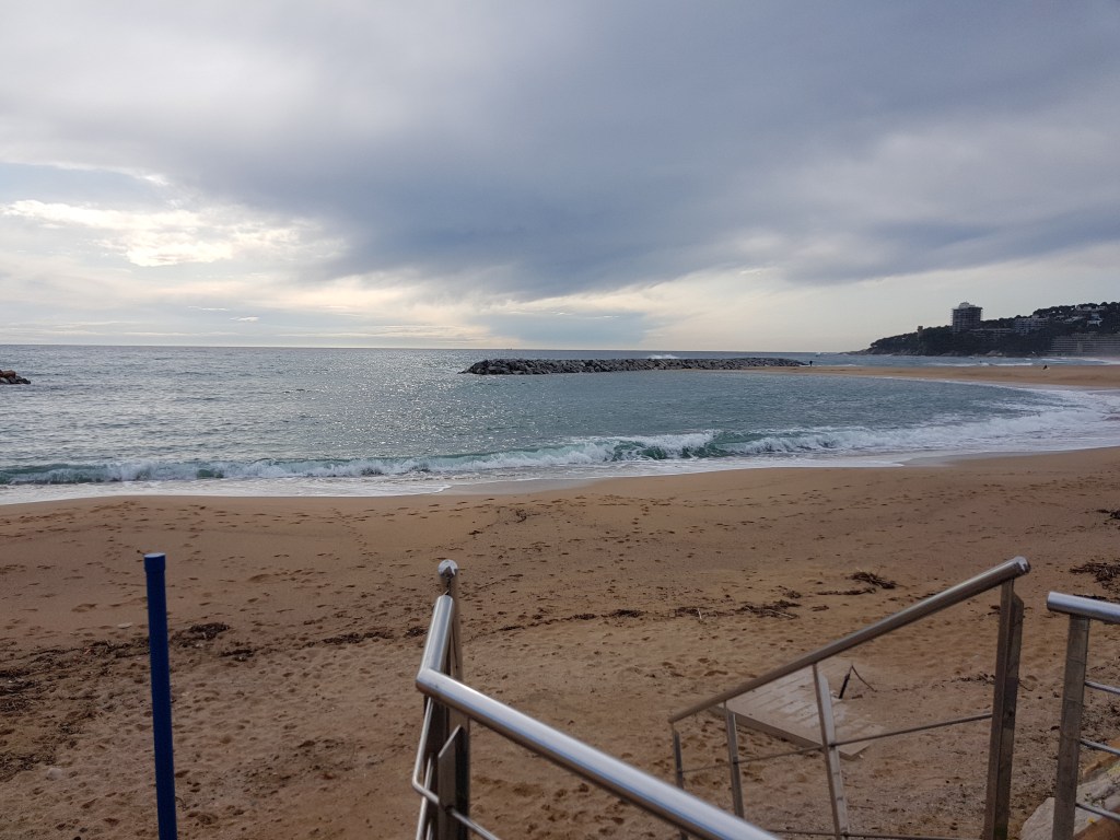 Gaudeix de la bellesa del mar a través de la galeria fotográfica sobre el mar a la web de Rosa López. Deixa't inspirar per la seva passió! #PasionConTinta #Comunicacio #Fotografia Sant Antoni de Calonge, camí de Ronda 9