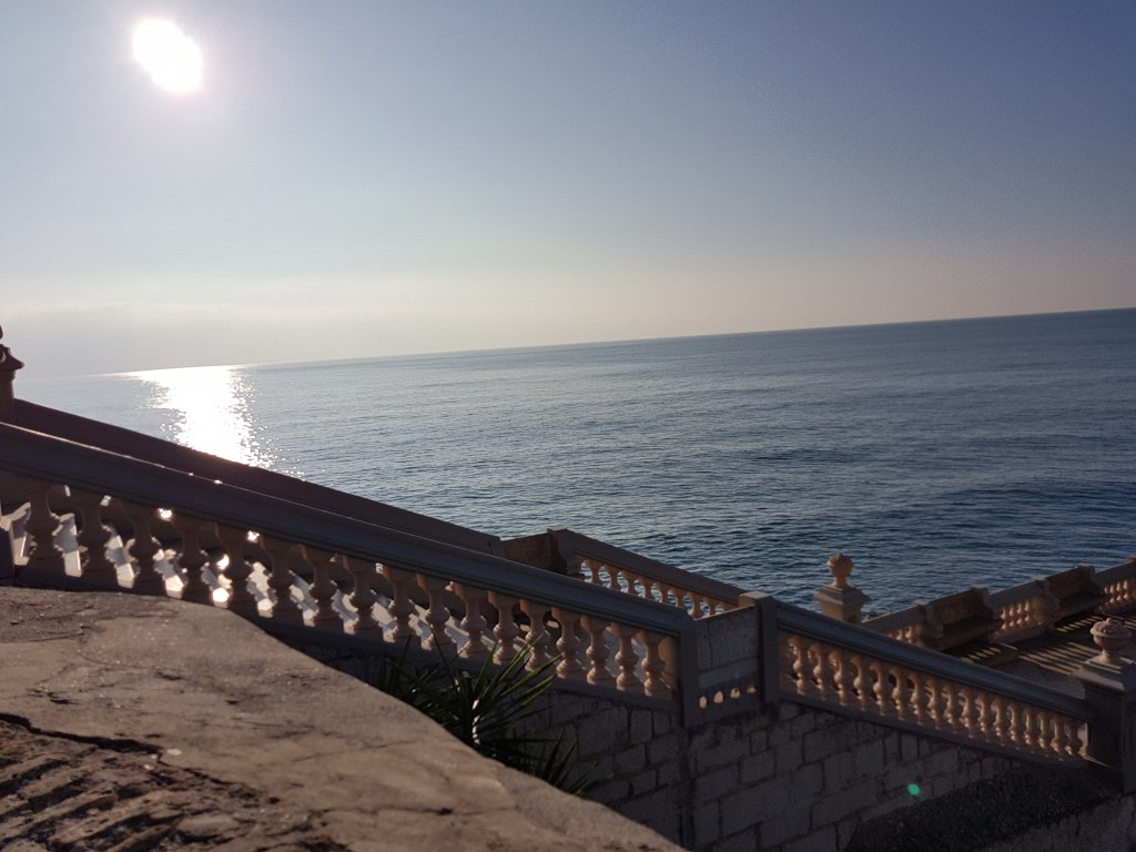 Explora la bellesa del mar a través de la fotografia a la web de Rosa López. Sitges 2 Deixa't inspirar per la seva passió! #PasionConTinta #Comunicacio #Fotografia 