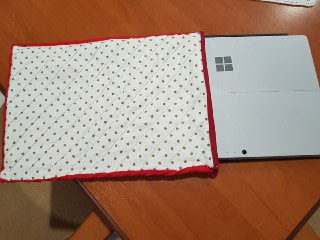 Funda surface Coronavirus #JoEmQuedoACasa #PasionConTinta #Comunicacio 