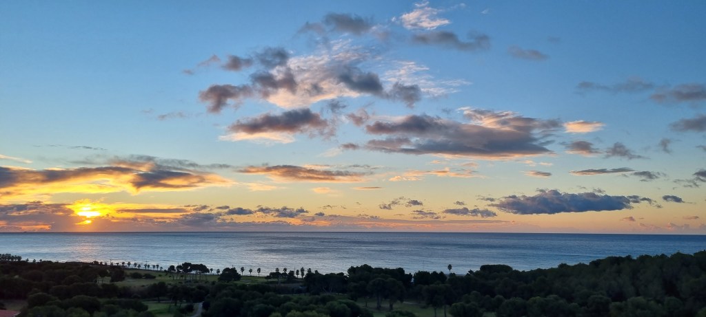 Explora la bellesa del mar a través de la fotografia a la web de Rosa López. Sitges 6 Deixa't inspirar per la seva passió! #PasionConTinta #Comunicacio #Fotografia 