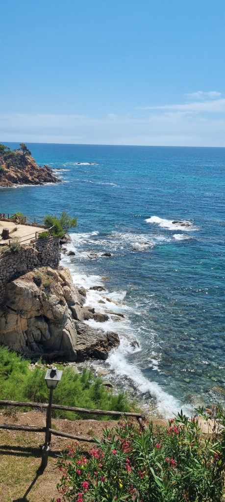 Gaudeix de la bellesa del mar a través de la galeria fotográfica sobre el mar a la web de Rosa López. Deixa't inspirar per la seva passió! #PasionConTinta #Comunicacio #Fotografia Cala Cap Roig 1