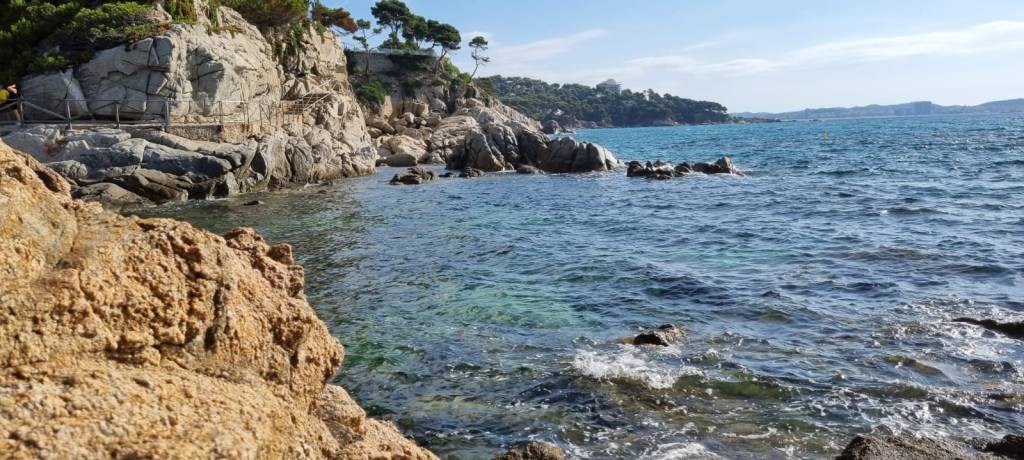 Gaudeix de la bellesa del mar a través de la galeria fotográfica sobre el mar a la web de Rosa López. Deixa't inspirar per la seva passió! #PasionConTinta #Comunicacio #Fotografia Cala Cap Roig 15