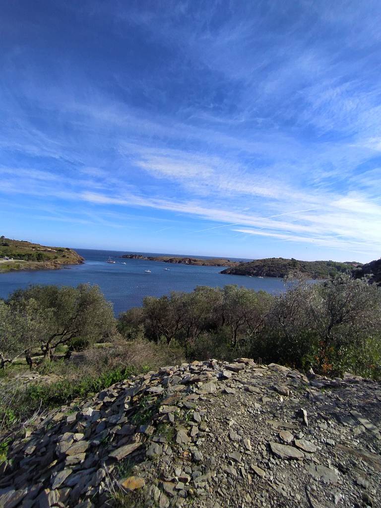 
Explora la bellesa del mar a través de la fotografia a la web de Rosa López. Deixa't inspirar per la seva passió! #PasionConTinta #Comunicacio #Fotografia #Portlligat #Cadaques 10