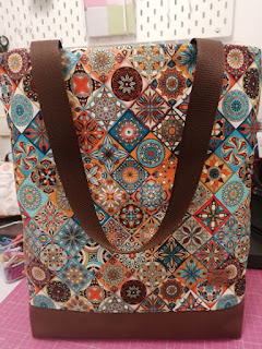 Bossa mandales La fada dels fils. #Actualitat #PasionConTinta #Comunicacio #Marketing #Literatura