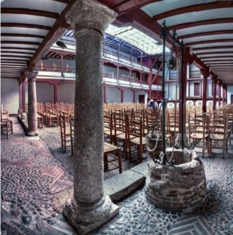 Una obra atemporal en Almagro. Las apariencias, la moral, "los vende humos"...Los cómicos de la legua y el retablo de las maravillas.
#PasionConTinta #Comunicacio #Marketing #Literatura
