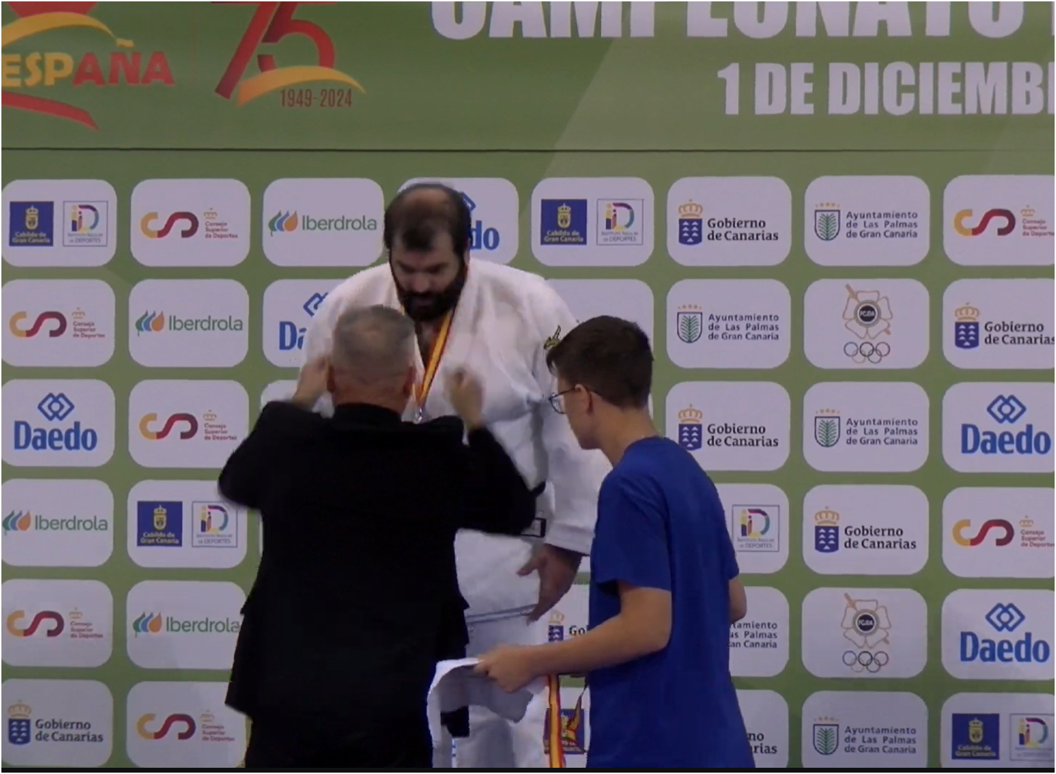 Miquel Luque campeonato de España Judo Veteranos 2024 Entrega medalla.
