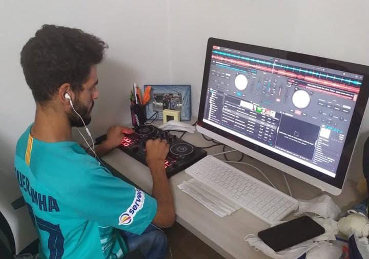 Fotografia a les xarxes d'Ilyass, inspiració i positivisme. Post de Rosa López secció Persones Humanes 2025 #Comunicació #Literatura 