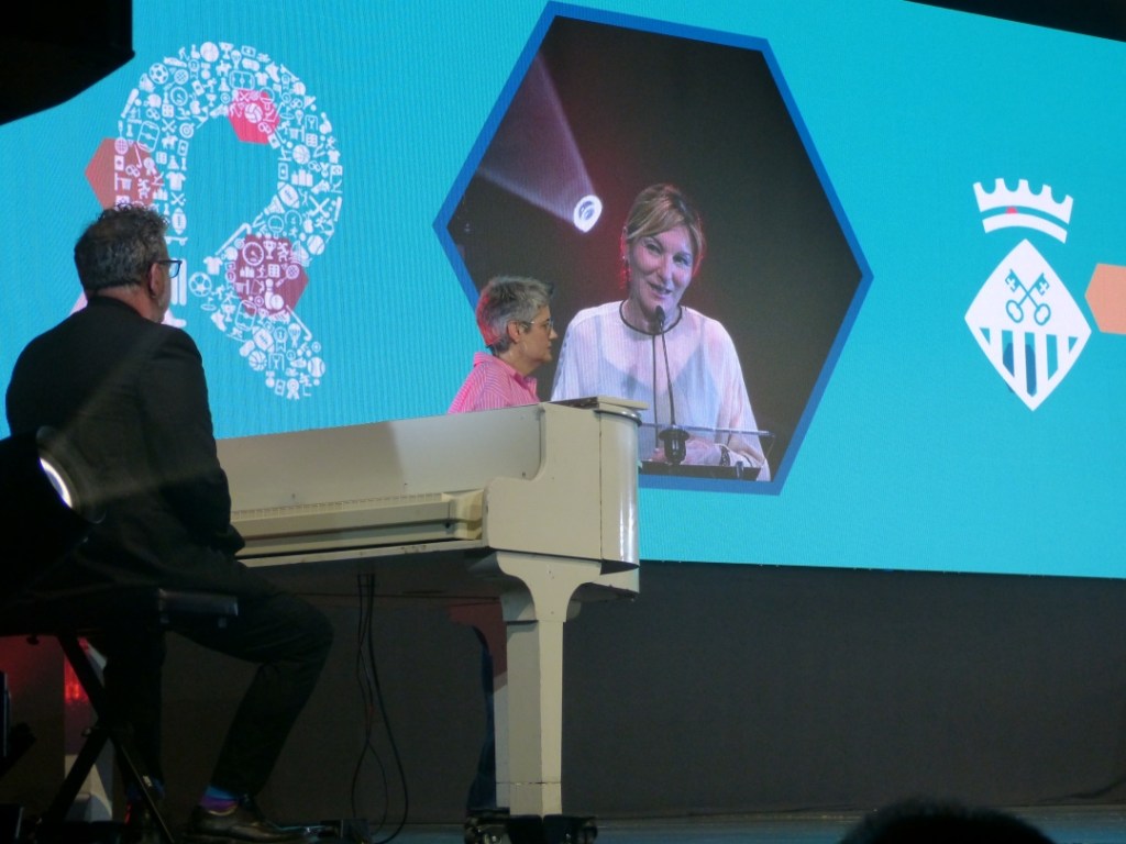 Alcaldessa de Rubí 
Judo: Miquel Luque Rubeo d'Or. Gala dels premis Rubeo d'Or 2025
#Actualitat #Comunicacio Gala Premis Rubi d'Or Nit de l'Esport #RubiEsport #RubiCity   Miquel Luque #Judo #RadioRubi 2025 #PasionConTinta
